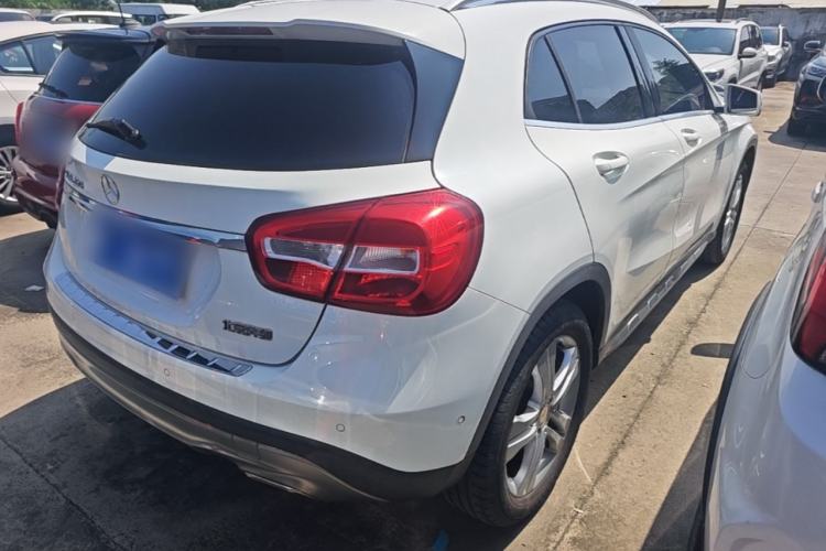 Used Mercedes-Benz GLA 2016 GLA 200 Sport Edition Rear Right 45 Deg