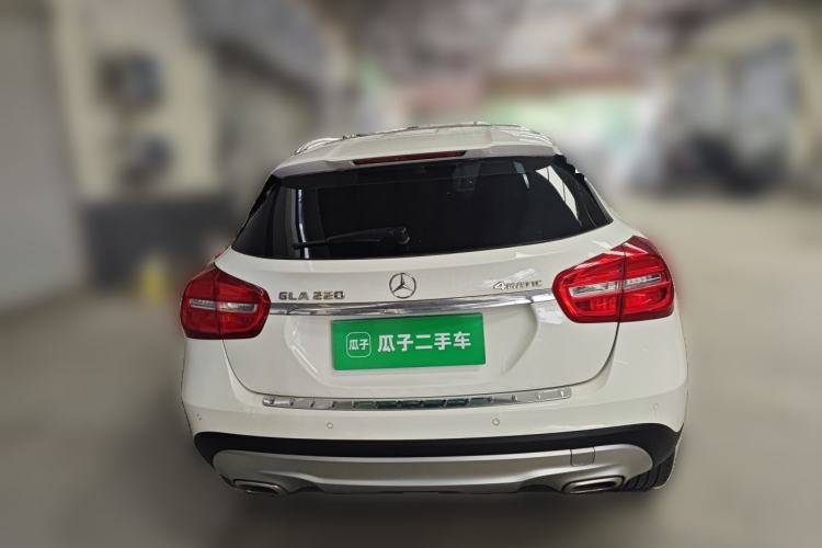 Used Mercedes-Benz GLA 2016 GLA 220 4MATIC Luxury Model Rear Right 45 Deg
