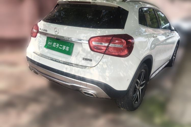 Used Mercedes-Benz GLA 2016 GLA 200 Fashion Model Rear Right 45 Deg