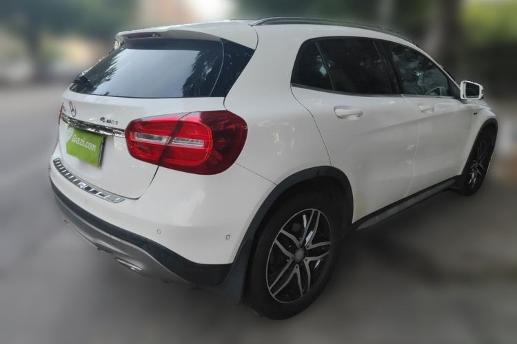 Used Mercedes-Benz GLA 2016 GLA 200 Fashion Model Rear Right 45 Deg