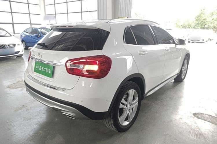 Used Mercedes-Benz GLA 2016 GLA 200 Sport Edition Rear Right 45 Deg