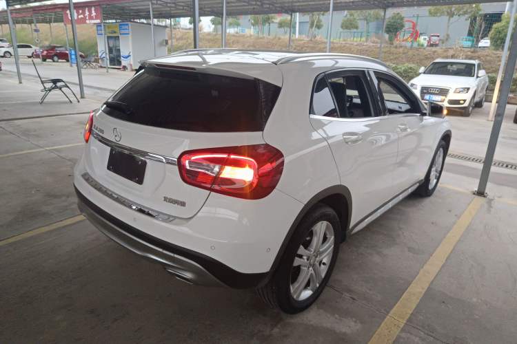 Used Mercedes-Benz GLA 2016 GLA 200 Sport Edition Rear Right 45 Deg
