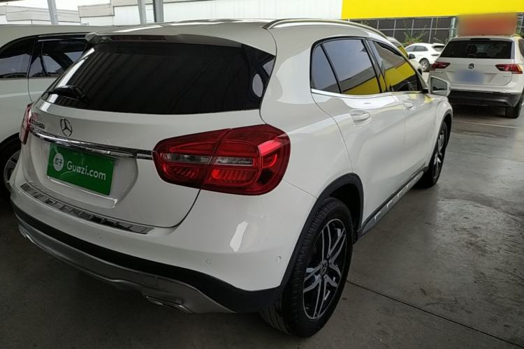 Used Mercedes-Benz GLA 2016 GLA 200 Fashion Model Rear Right 45 Deg