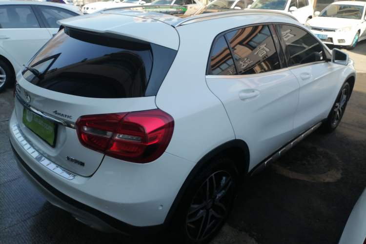 Used Mercedes-Benz GLA 2016 GLA 220 4MATIC Fashion Edition Rear Right 45 Deg