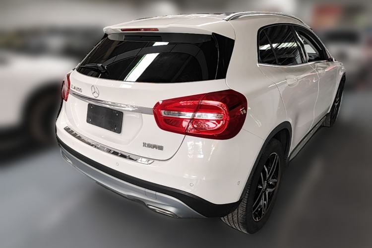 Used Mercedes-Benz GLA 2016 GLA 200 Fashion Model Rear Right 45 Deg