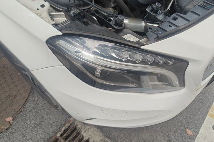 Used Mercedes-Benz GLA 2016 GLA 220 4MATIC Fashion Edition Right Front Headlight