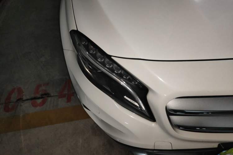 Used Mercedes-Benz GLA 2016 GLA 200 Fashion Model Right Front Headlight