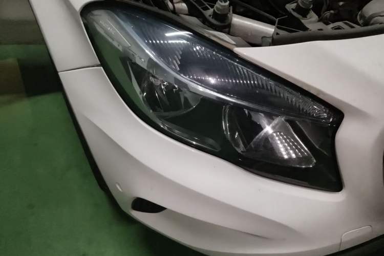 Used Mercedes-Benz GLA 2016 GLA 200 Sport Edition Right Front Headlight