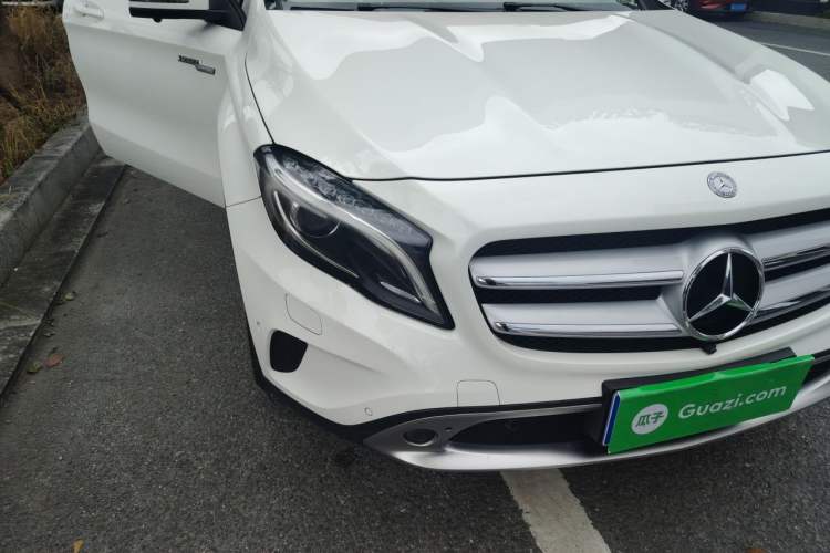 Used Mercedes-Benz GLA 2016 GLA 220 4MATIC Fashion Edition Right Front Headlight