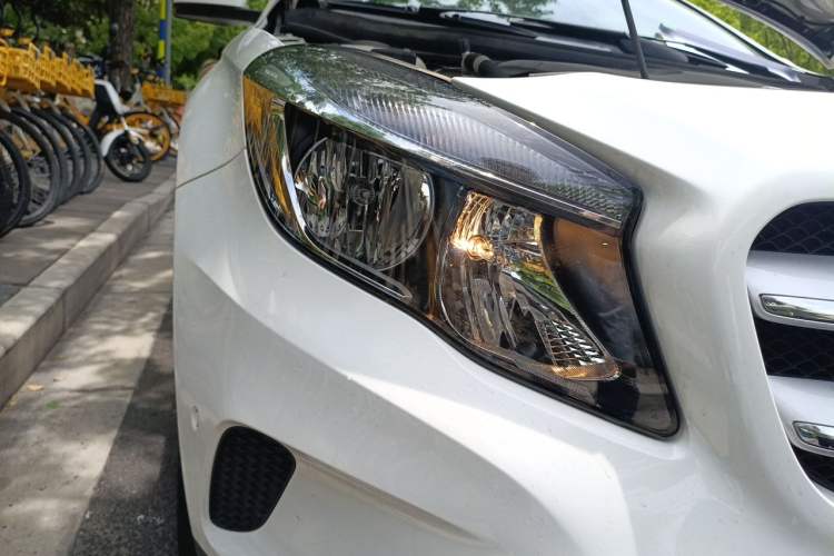 Used Mercedes-Benz GLA 2016 GLA 200 Sport Edition Right Front Headlight