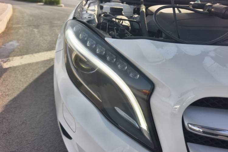 Used Mercedes-Benz GLA 2016 GLA 200 Fashion Model Right Front Headlight