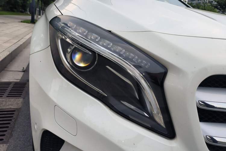 Used Mercedes-Benz GLA 2016 GLA 200 Fashion Model Right Front Headlight