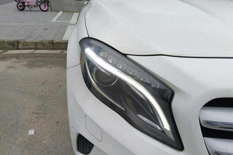 Used Mercedes-Benz GLA 2016 GLA 200 Fashion Model Right Front Headlight