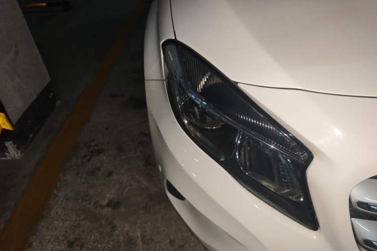 Used Mercedes-Benz GLA 2016 GLA 200 Sport Edition Right Front Headlight