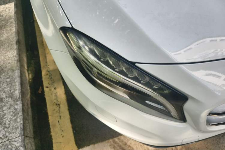 Used Mercedes-Benz GLA 2016 GLA 220 4MATIC Fashion Edition Right Front Headlight