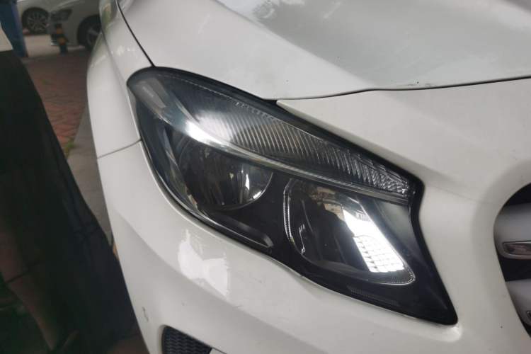 Used Mercedes-Benz GLA 2016 GLA 200 Sport Edition Right Front Headlight