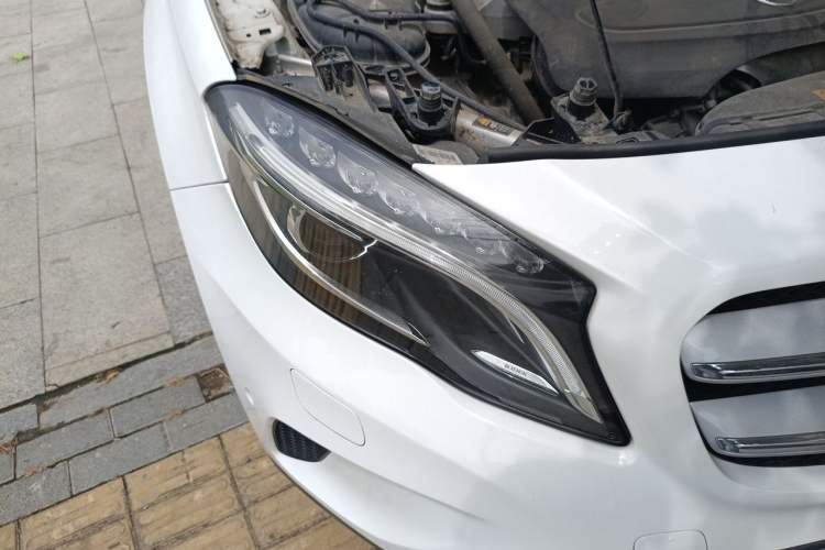 Used Mercedes-Benz GLA 2016 GLA 200 Fashion Model Right Front Headlight