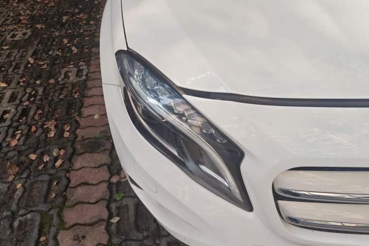 Used Mercedes-Benz GLA 2016 GLA 220 4MATIC Fashion Edition Right Front Headlight