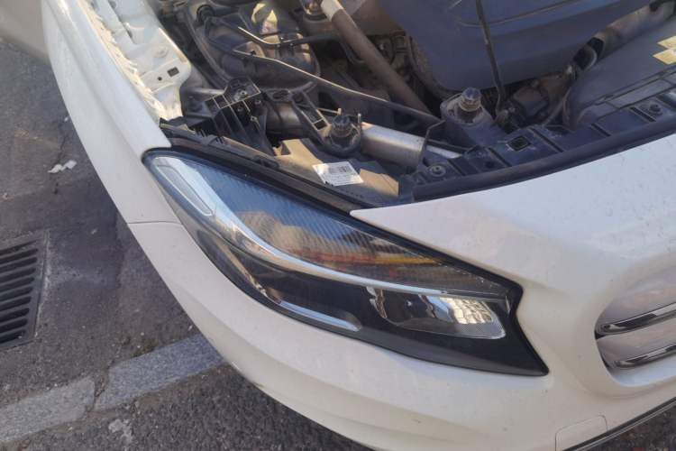 Used Mercedes-Benz GLA 2016 GLA 200 Sport Edition Right Front Headlight