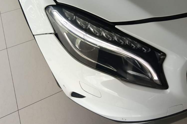 Used Mercedes-Benz GLA 2016 GLA 200 Fashion Model Right Front Headlight