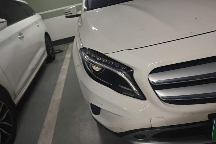 Used Mercedes-Benz GLA 2016 GLA 220 4MATIC Fashion Edition Right Front Headlight