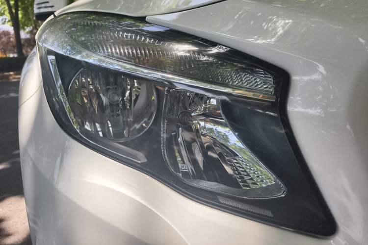 Used Mercedes-Benz GLA 2016 GLA 200 Sport Edition Right Front Headlight