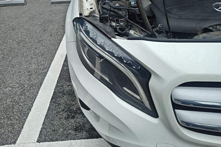 Used Mercedes-Benz GLA 2016 GLA 200 Fashion Model Right Front Headlight
