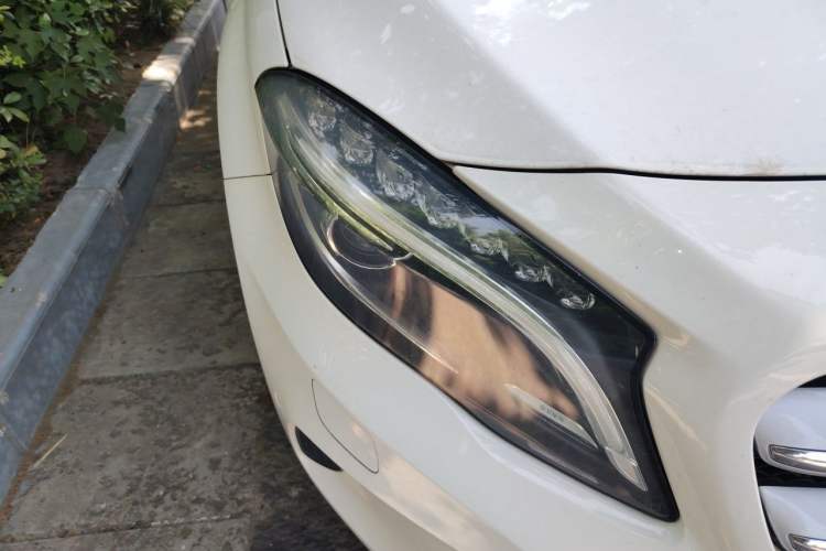 Used Mercedes-Benz GLA 2016 GLA 200 Fashion Model Right Front Headlight