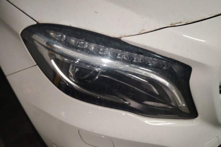 Used Mercedes-Benz GLA 2016 GLA 200 Fashion Model Right Front Headlight