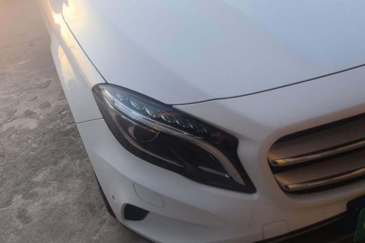 Used Mercedes-Benz GLA 2016 GLA 200 Fashion Model Right Front Headlight