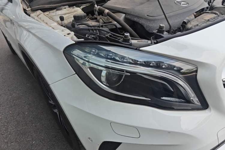Used Mercedes-Benz GLA 2016 GLA 200 Fashion Model Right Front Headlight
