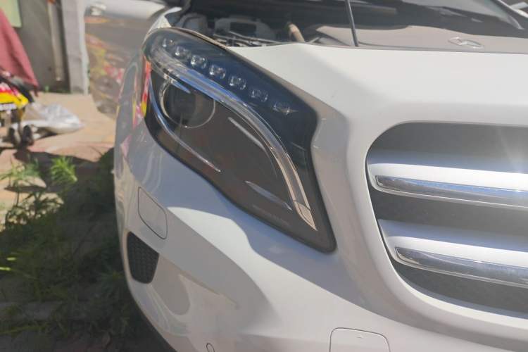 Used Mercedes-Benz GLA 2016 GLA 220 4MATIC Fashion Edition Right Front Headlight