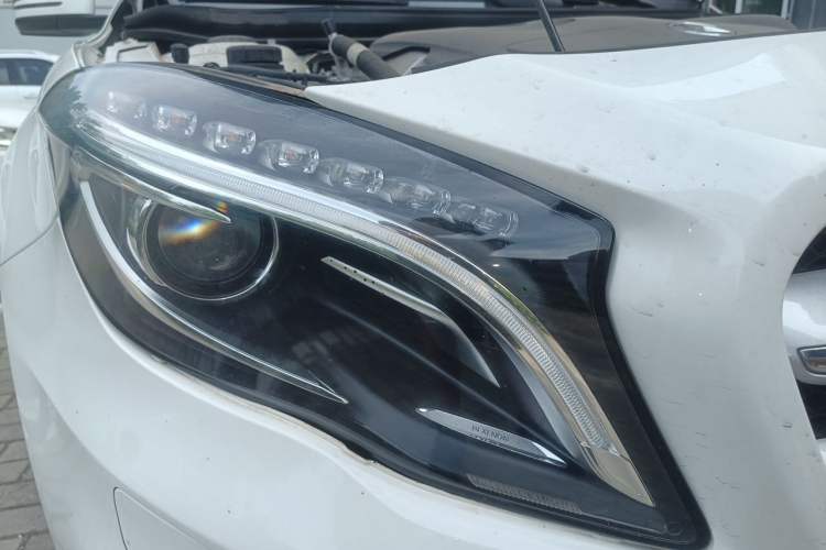 Used Mercedes-Benz GLA 2016 GLA 200 Fashion Model Right Front Headlight