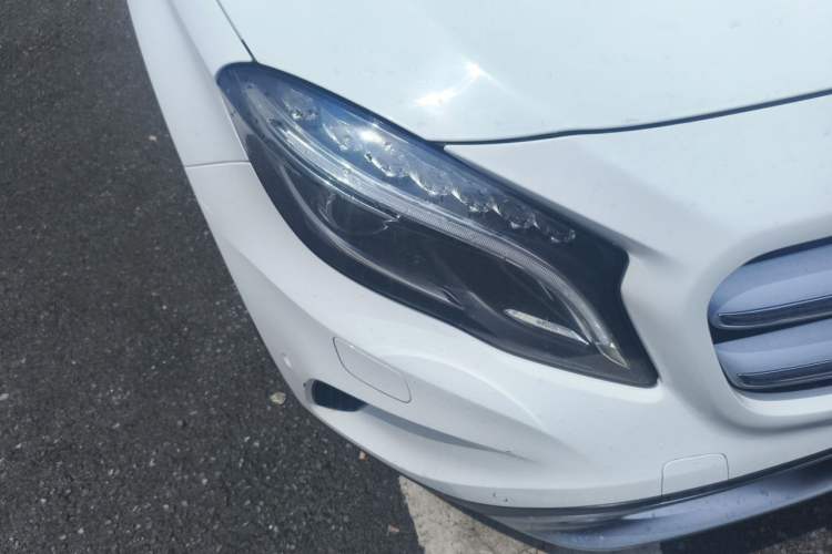 Used Mercedes-Benz GLA 2016 GLA 220 4MATIC Fashion Edition Right Front Headlight