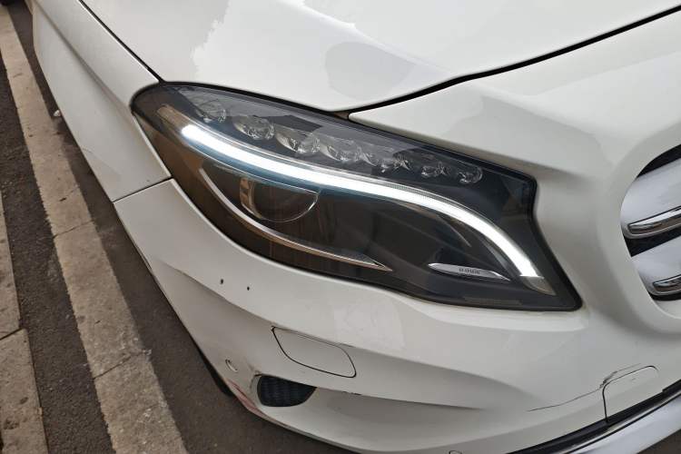 Used Mercedes-Benz GLA 2016 GLA 200 Fashion Model Right Front Headlight