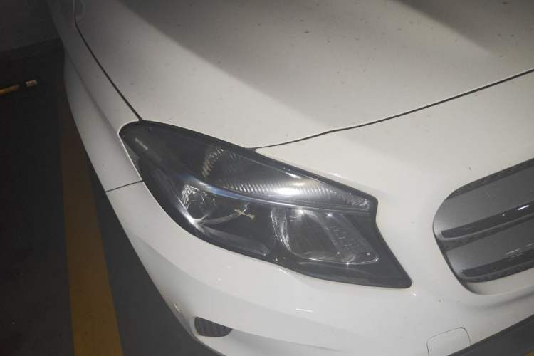 Used Mercedes-Benz GLA 2016 GLA 200 Sport Edition Right Front Headlight