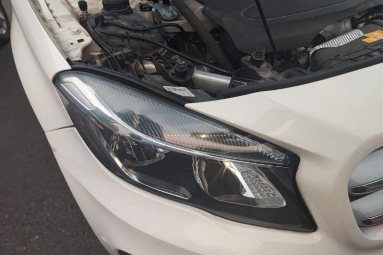 Used Mercedes-Benz GLA 2016 GLA 200 Sport Edition Right Front Headlight
