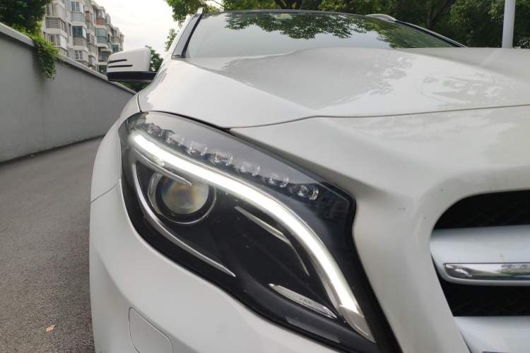 Used Mercedes-Benz GLA 2016 GLA 200 Fashion Model Right Front Headlight