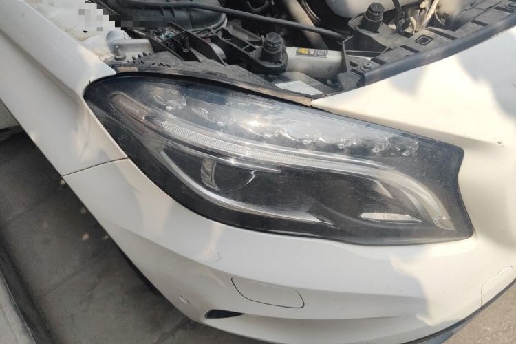 Used Mercedes-Benz GLA 2016 GLA 220 4MATIC Fashion Edition Right Front Headlight