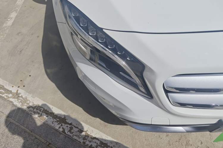 Used Mercedes-Benz GLA 2016 GLA 200 Fashion Model Right Front Headlight