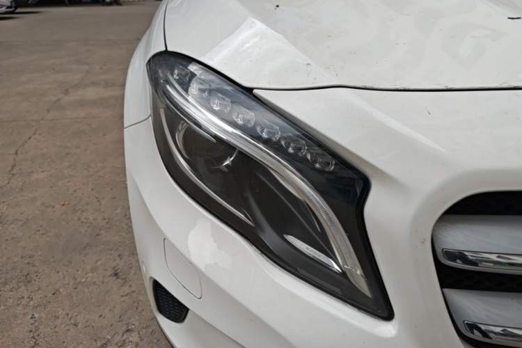Used Mercedes-Benz GLA 2016 GLA 200 Fashion Model Right Front Headlight