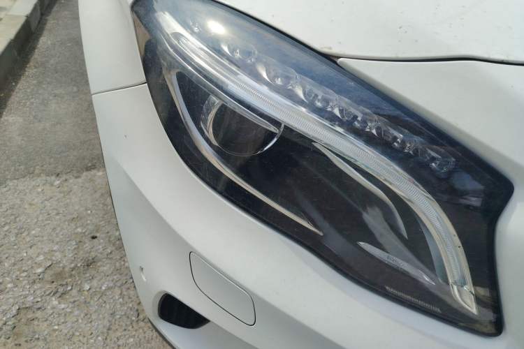 Used Mercedes-Benz GLA 2016 GLA 220 4MATIC Fashion Edition Right Front Headlight