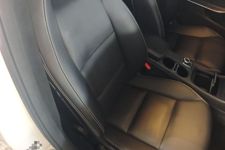 Used Mercedes-Benz GLA 2016 GLA 220 4MATIC Fashion Edition Right Front Seat