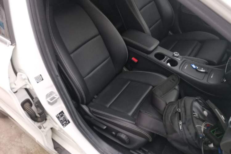 Used Mercedes-Benz GLA 2016 GLA 200 Fashion Model Right Front Seat