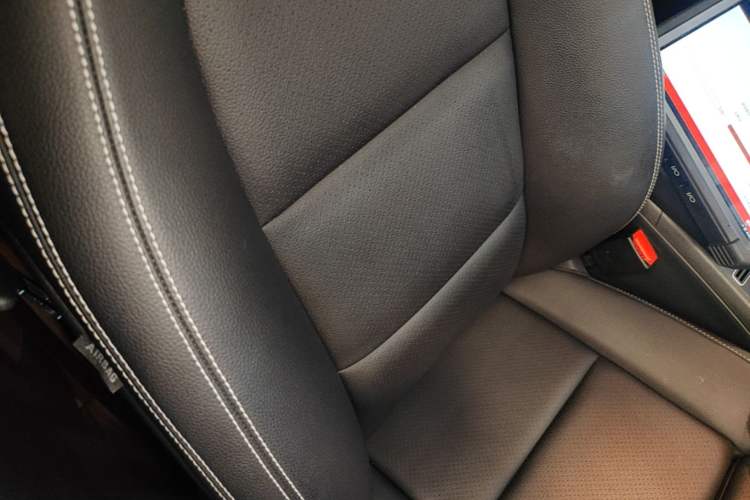 Used Mercedes-Benz GLA 2016 GLA 200 Sport Edition Right Front Seat