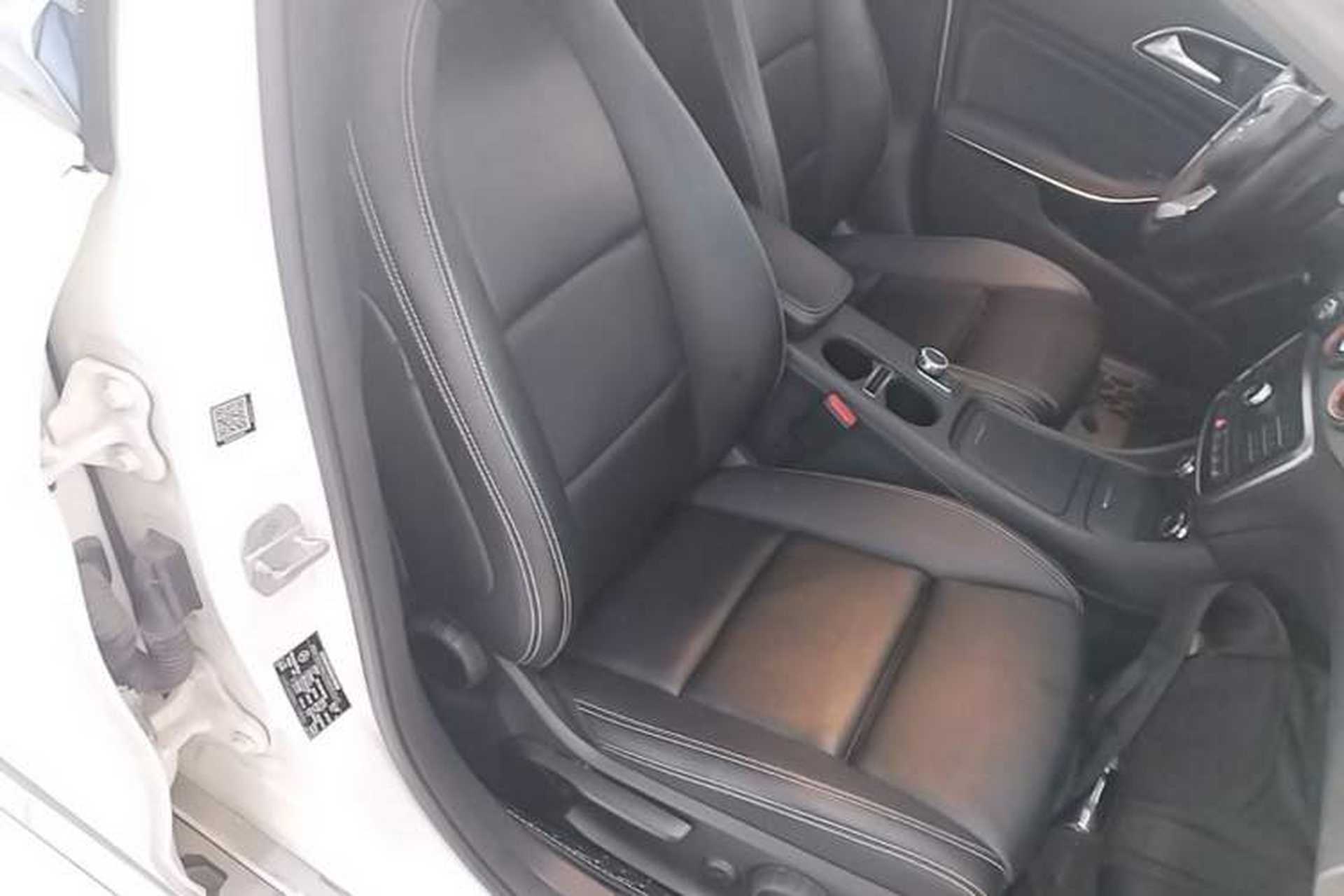 Used Mercedes-Benz GLA 2016 GLA 220 4MATIC Fashion Edition Right Front Seat