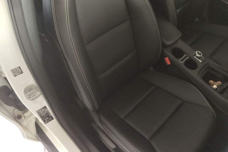 Used Mercedes-Benz GLA 2016 GLA 200 Fashion Model Right Front Seat