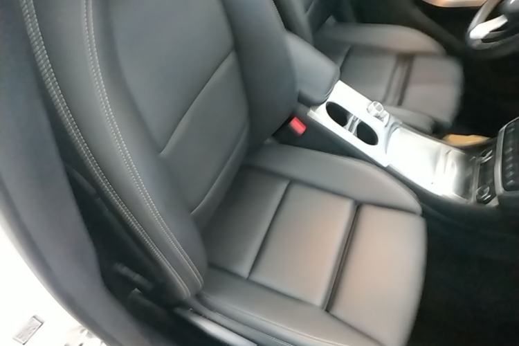 Used Mercedes-Benz GLA 2016 GLA 220 4MATIC Fashion Edition Right Front Seat