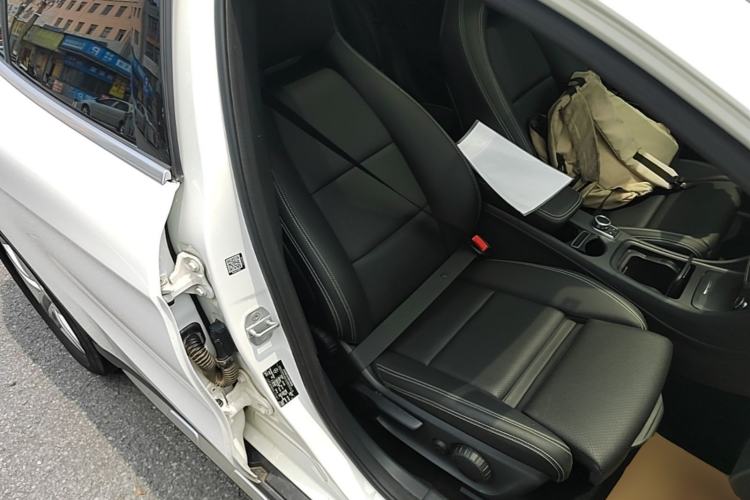 Used Mercedes-Benz GLA 2016 GLA 200 Sport Edition Right Front Seat
