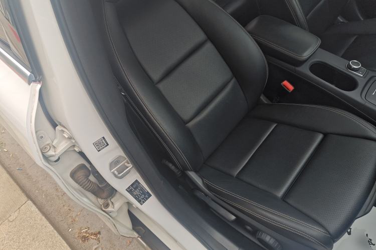 Used Mercedes-Benz GLA 2016 GLA 200 Fashion Model Right Front Seat